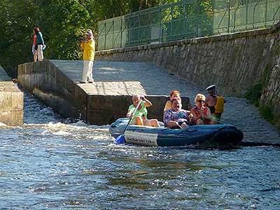 Raftování Třeboníňáků: Český Krumlov - Zlatá Koruna, sobota 7.9.2013, foto: Jan Švec