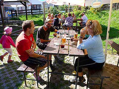 Raftování Třeboníňáků: Český Krumlov - Zlatá Koruna, sobota 7.9.2013, foto: Jan Švec