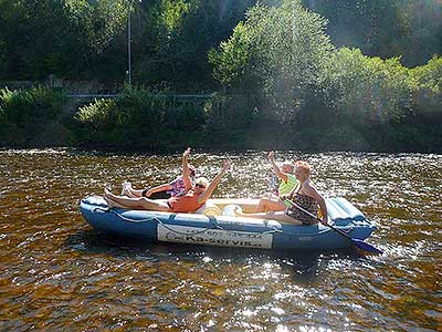 Raftování Třeboníňáků: Český Krumlov - Zlatá Koruna, sobota 7.9.2013, foto: Jan Švec