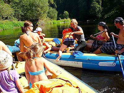 Raftování Třeboníňáků: Český Krumlov - Zlatá Koruna, sobota 7.9.2013, foto: Jan Švec