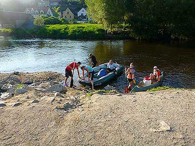 Raftování Třeboníňáků: Český Krumlov - Zlatá Koruna, sobota 7.9.2013, foto: Jan Švec