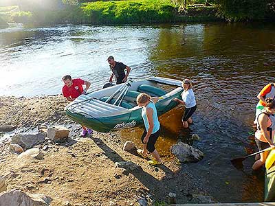 Raftování Třeboníňáků: Český Krumlov - Zlatá Koruna, sobota 7.9.2013, foto: Jan Švec