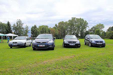 Podzimní Dětský Petanque Open 21.9.2013 - úklid po akci ... tenhle snímek jsem sem prostě nedokázal nedat :-D, foto: Lubor Mrázek