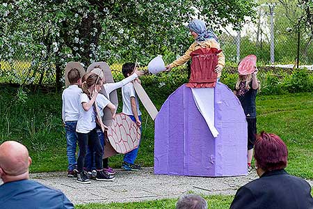 Besidka ke Dni matek 2014, Statek Kraus 9.5.2014, foto: Lubor Mrázek