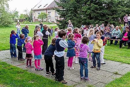 Besidka ke Dni matek 2014, Statek Kraus 9.5.2014, foto: Lubor Mrázek