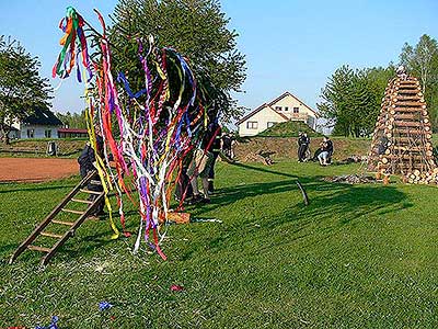 Pálení čarodějnic, Dolní Třebonín 30.4.2014, foto: Jan Švec