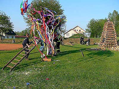 Pálení čarodějnic, Dolní Třebonín 30.4.2014, foto: Jan Švec