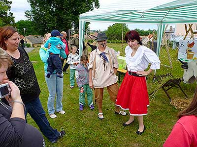 O kohoutkovi a slepičce - rozloučení se školou 21.6.2014