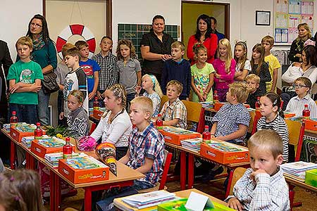 Zahájení školního roku 2014/2015 v Základní škole Dolní Třebonín, 1. září 2014, foto: Lubor Mrázek