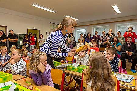 Zahájení školního roku 2014/2015 v Základní škole Dolní Třebonín, 1. září 2014, foto: Lubor Mrázek